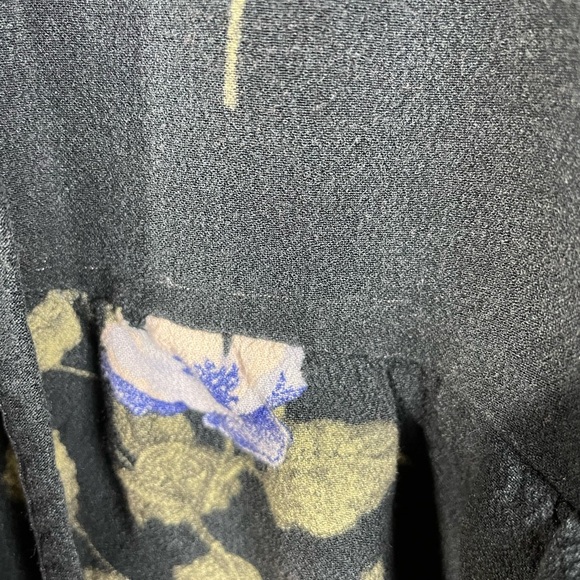 American Eagle Floral Top Medium Women’s - Picture 5 of 7